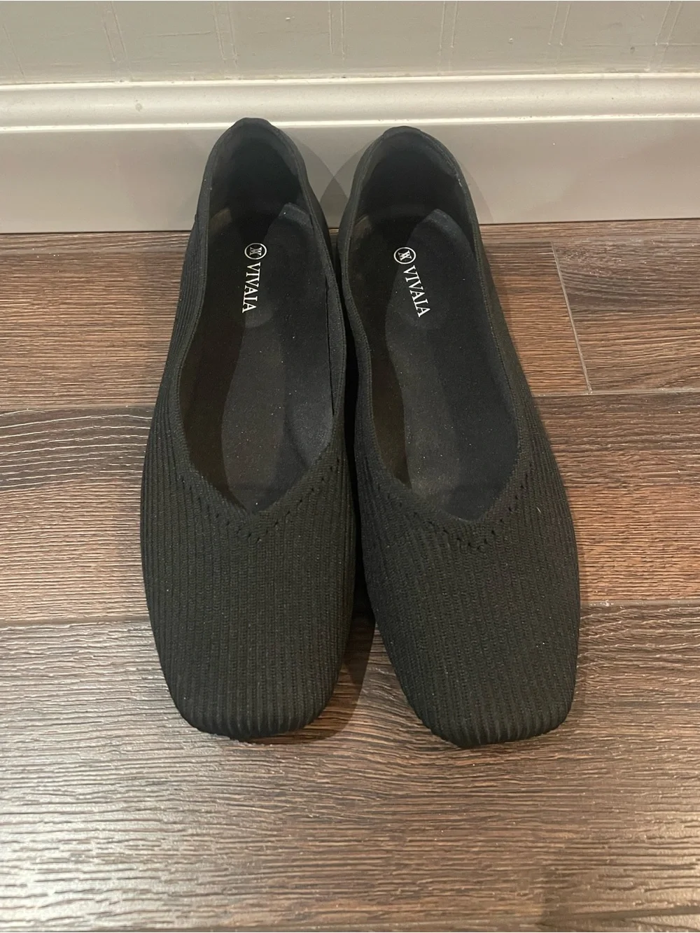 Vivaia Margot 2.0 Square-Toe V-Cut Flats Balletcore Comfort in Black 41/9.5
